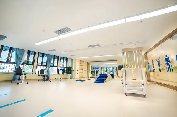 深圳积分落户需要哪些材料_董璇谈2任丈夫:从没想过会和高云翔离婚,张维伊敢娶我很勇敢 丈夫从没想几天还有